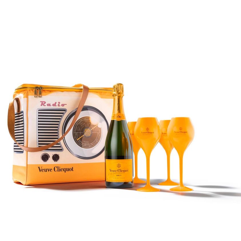 vooroordeel Geneeskunde Leonardoda Veuve Clicquot Brut Champagne Coolerbag met 4 glazen 75cl - bestel snel  online op Slijterij Drinks & Gifts